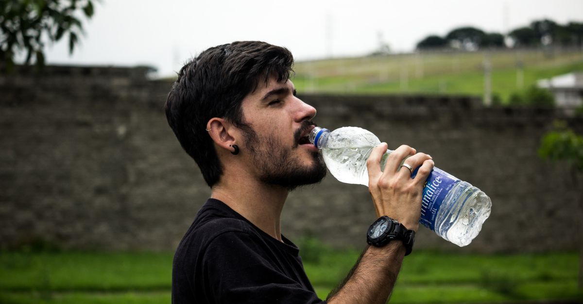 découvrez l'importance de l'hydratation pour votre santé et bien-être, avec des conseils pratiques pour rester bien hydraté au quotidien.