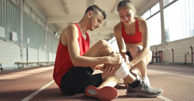 conseils et stratégies efficaces pour prévenir les blessures courantes en course à pied et améliorer votre performance.