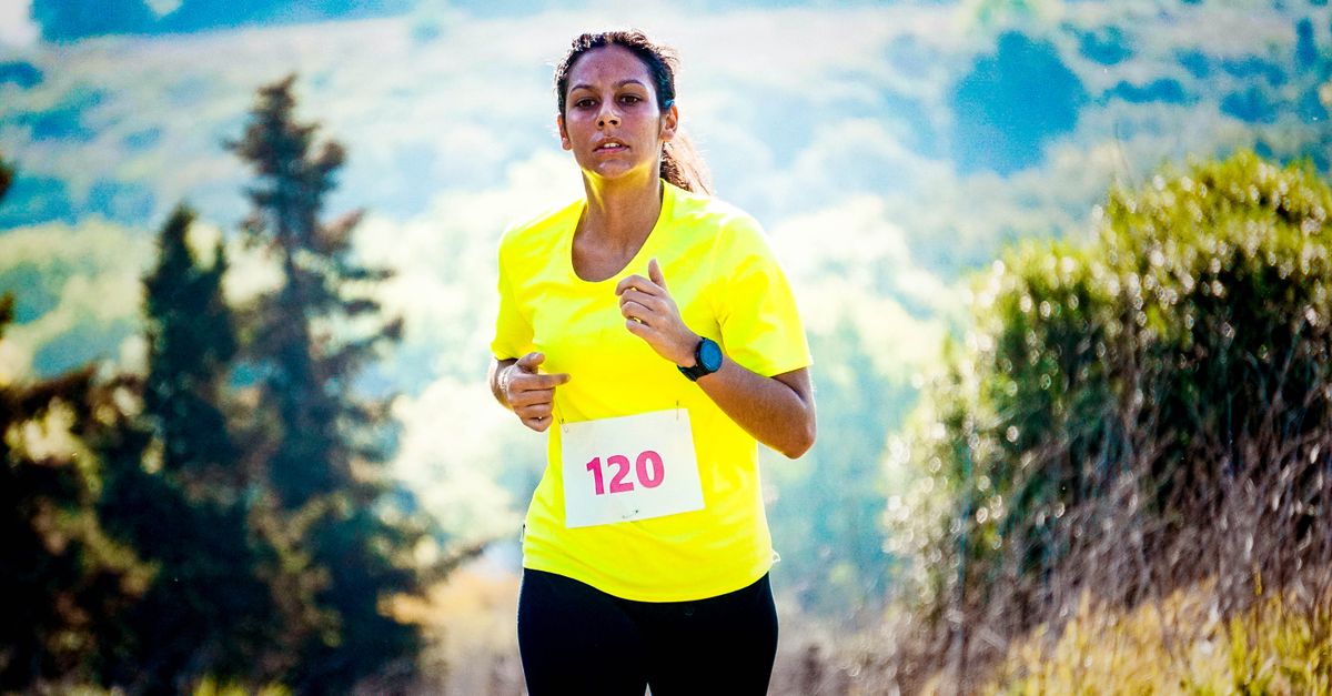 montre gps de running : suivez votre parcours, votre vitesse et vos performances en temps réel pour optimiser vos entraînements.
