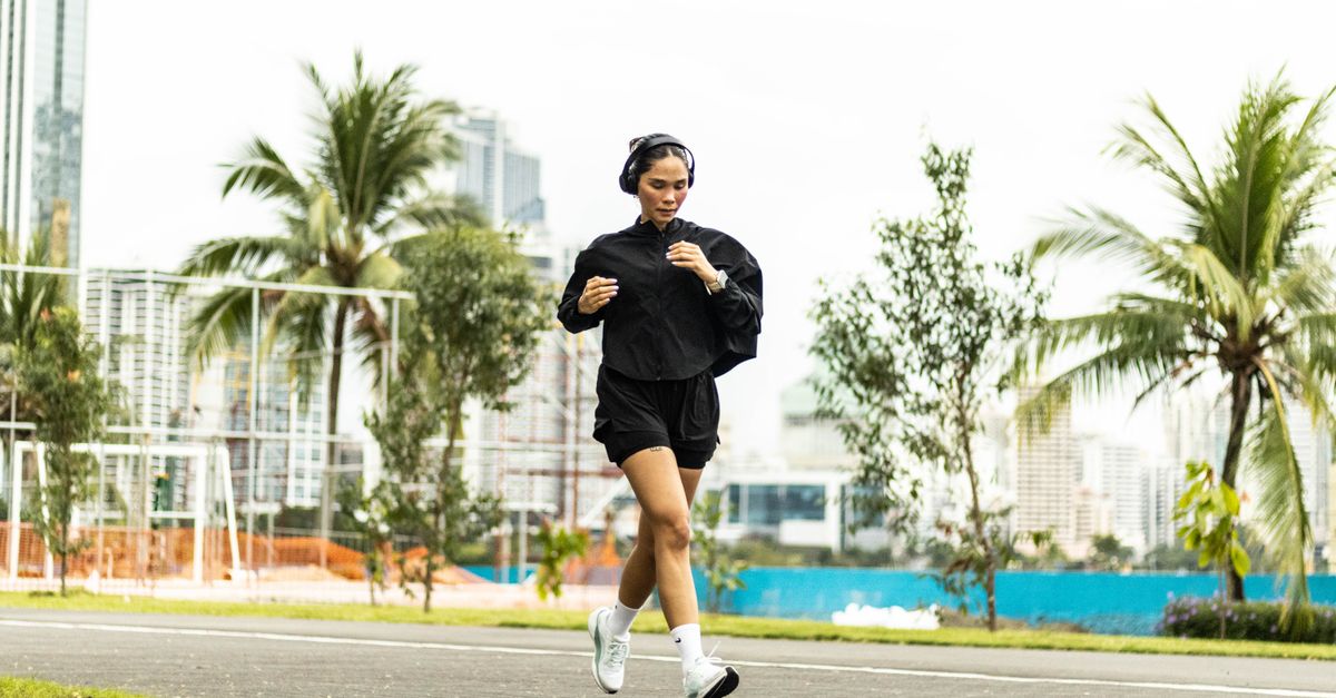 découvrez les conseils essentiels pour courir en toute sécurité pendant la grossesse, préserver votre santé et celle de votre bébé tout en restant active.