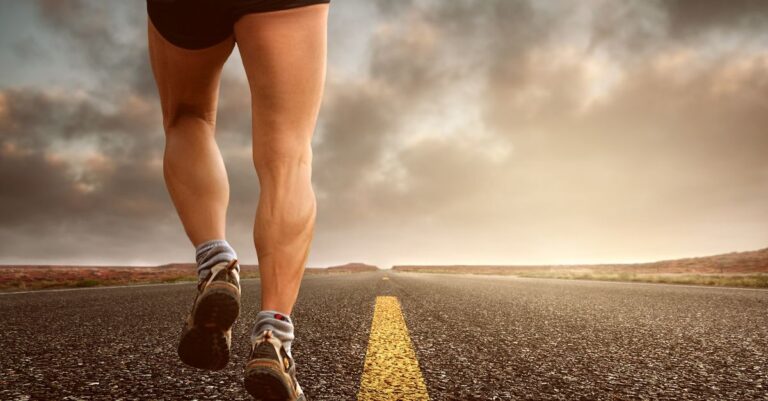entraînement de running : améliorez votre endurance et votre vitesse avec des séances adaptées pour tous les niveaux.