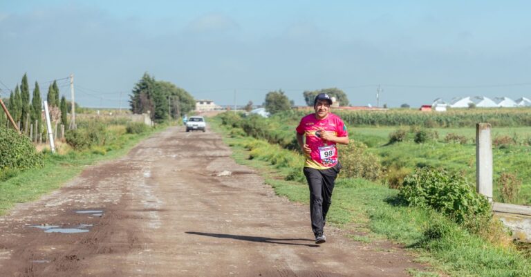 découvrez tout sur le running : conseils, entraînements, équipements et bienfaits pour améliorer votre course à pied et rester en forme.