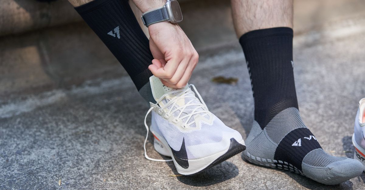 découvrez nos conseils essentiels pour bien choisir et utiliser vos chaussettes de running, afin d'améliorer votre confort et vos performances lors de la course.