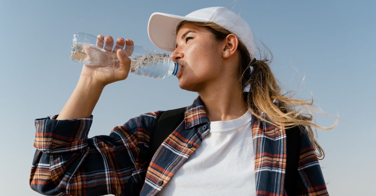 découvrez notre gamme de sacs d'hydratation pratiques et légers, parfaits pour rester hydraté lors de vos activités en plein air.